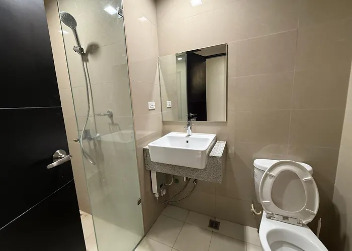 Luxury Modern Seaview 2br With Massage Chair, 1min To Okada Casino 5mins To Airsports Moa Solaire With 2 Infinity Pool And Gym 马尼拉