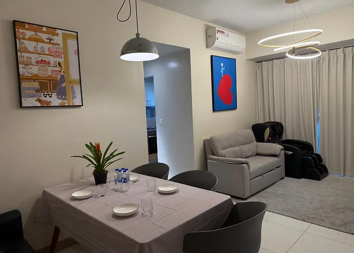 Luxury Modern Seaview 2br With Massage Chair, 1min To Okada Casino 5mins To Airsports Moa Solaire With 2 Infinity Pool And Gym *