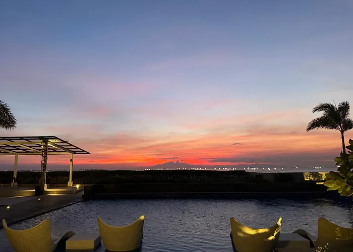Luxury Modern Seaview 2br With Massage Chair, 1min To Okada Casino 5mins To Airsports Moa Solaire With 2 Infinity Pool And Gym