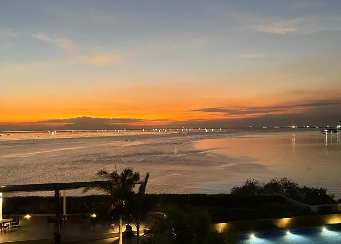 Luxury Modern Seaview 2br With Massage Chair, 1min To Okada Casino 5mins To Airsports Moa Solaire With 2 Infinity Pool And Gym 公寓 马尼拉
